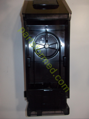 The capacity of the humidifier to the incubator Isolette 8000